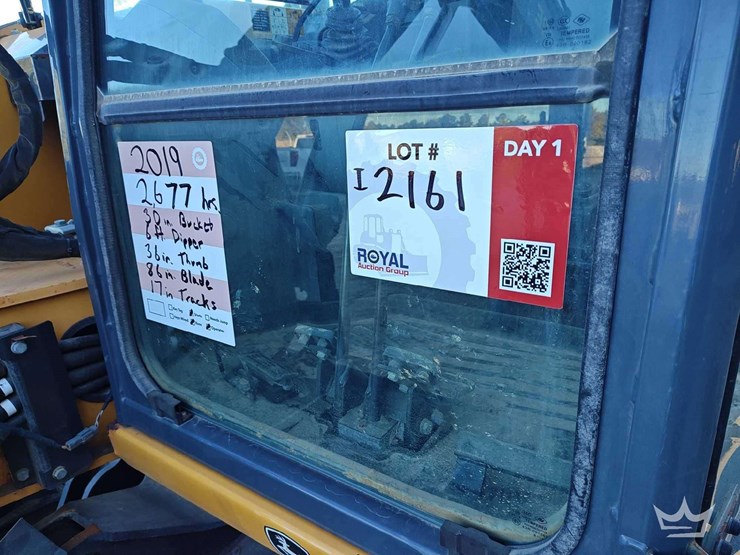 2019-deere-85g-image-29