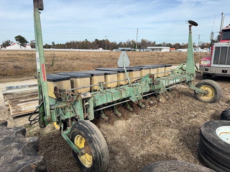 john-deere-7340-image-5