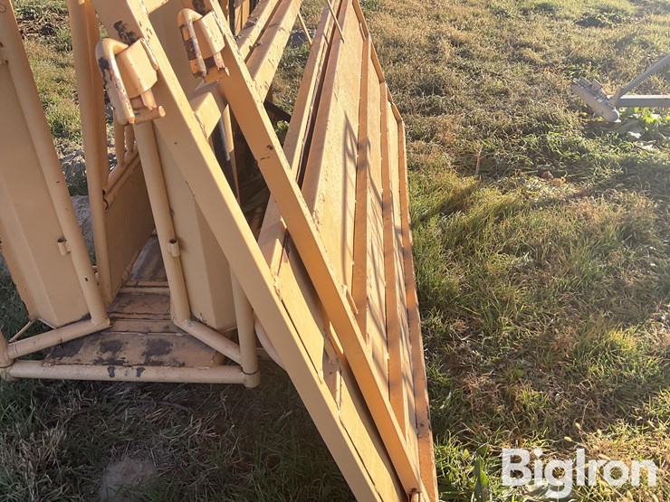 foremost-calf-working-table-image-10