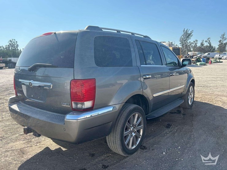 2007-chrysler-aspen-image-3