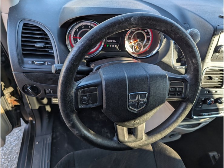 2012-dodge-grand-caravan-image-20