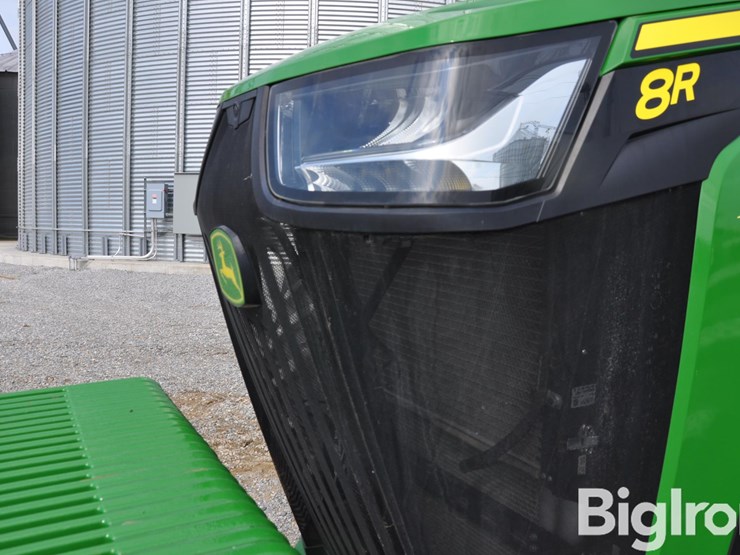 2024-john-deere-8r-370-image-12