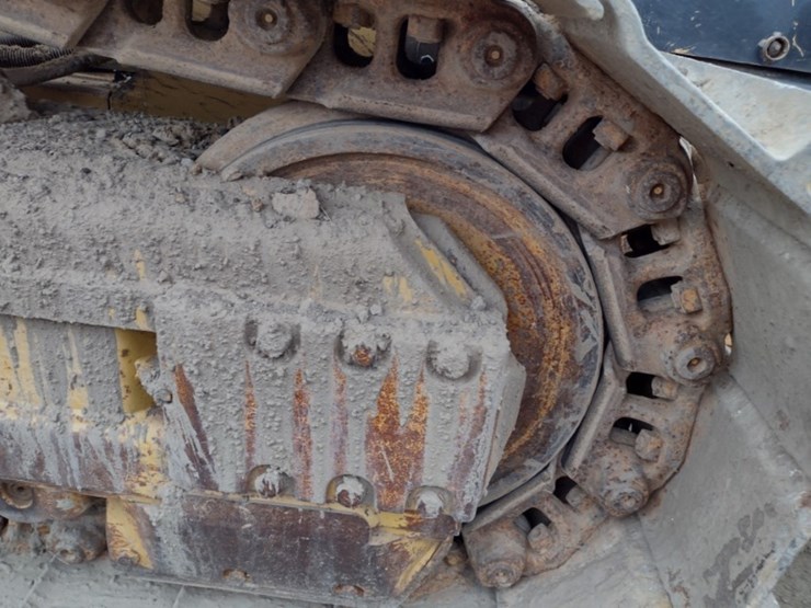 caterpillar-14-image-28