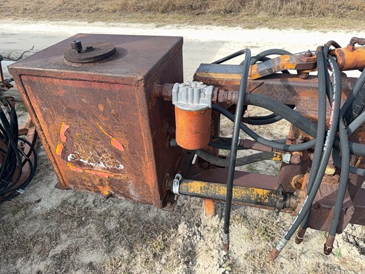 roanoke-g195-image-49