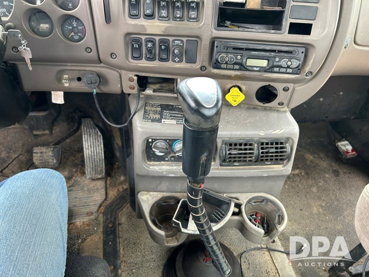 2006-mack-cxn613-vision-liquid-tender-truck-(pz14209,-unit-27926)-image-21