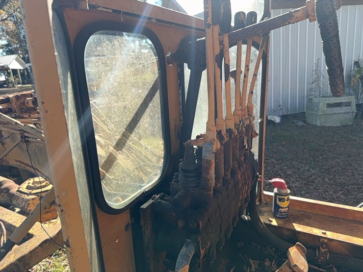 gallion-503a-motor-grader-(4-cylinder-international-gas)-image-9