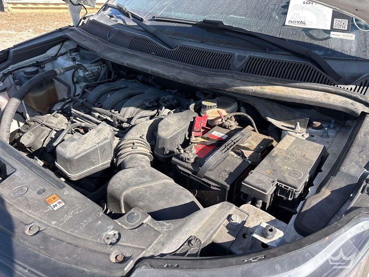 2017-ford-explorer-image-10