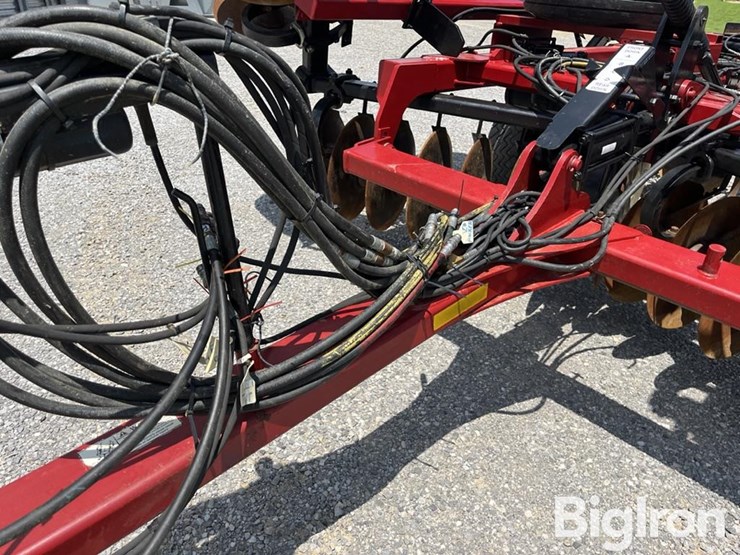 case-ih-330-image-17