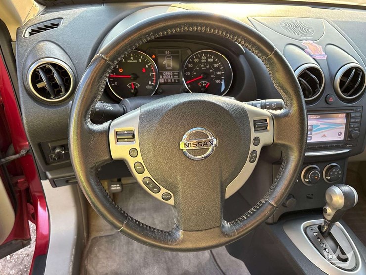 2011-nissan-rogue-image-15