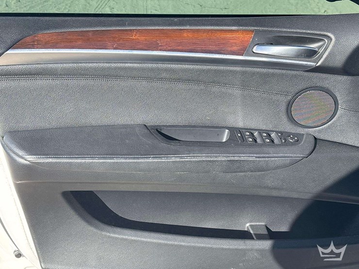 2013-bmw-x5-image-11