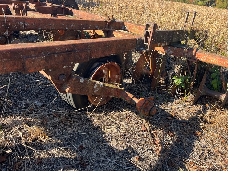 13’-case-disk,-needs-work,-no-hydraulics,-frame-for-drag-board,-located-at-276-jonestown-rd-snowhill,-n-c-image-13