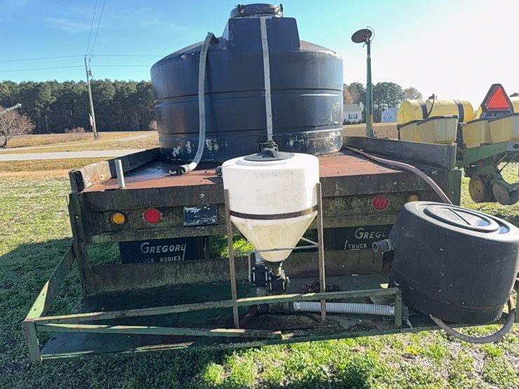 truck-body-with-hydraulic-cylinder,-still-in-place-with-poly-tank,-rinse-tank,-motor,-located-at-107-jernigan-swamp-rd.,-ahoskie,-nc-image-22