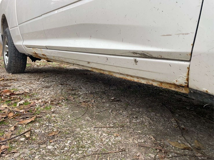 2010-dodge-crew-cab-pickup-image-7