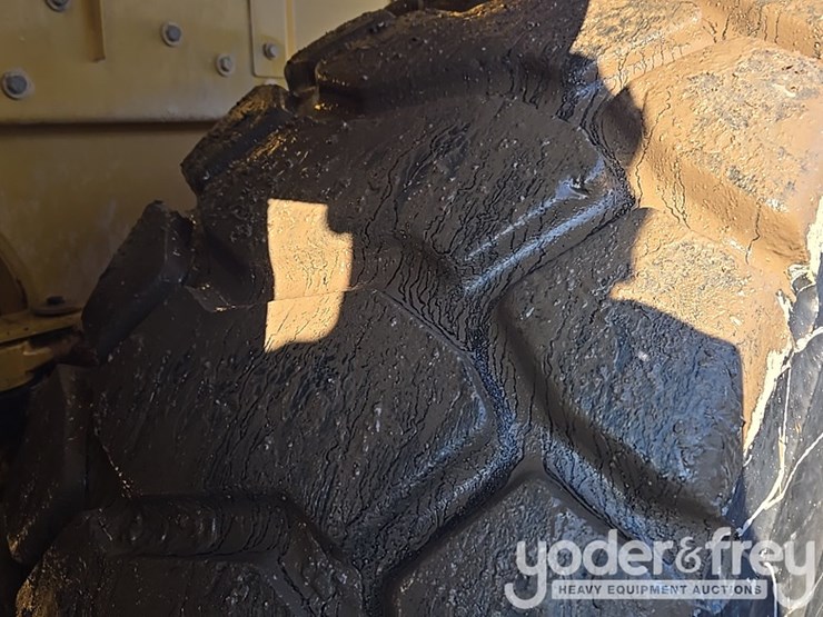 2016-caterpillar-950m-image-19