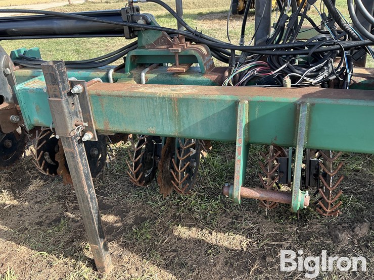 strip-cat-strip-tiller-image-12