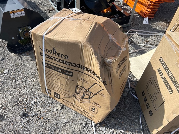 #72-•-landhonor-plate-compactor-(damaged-box)-image-1