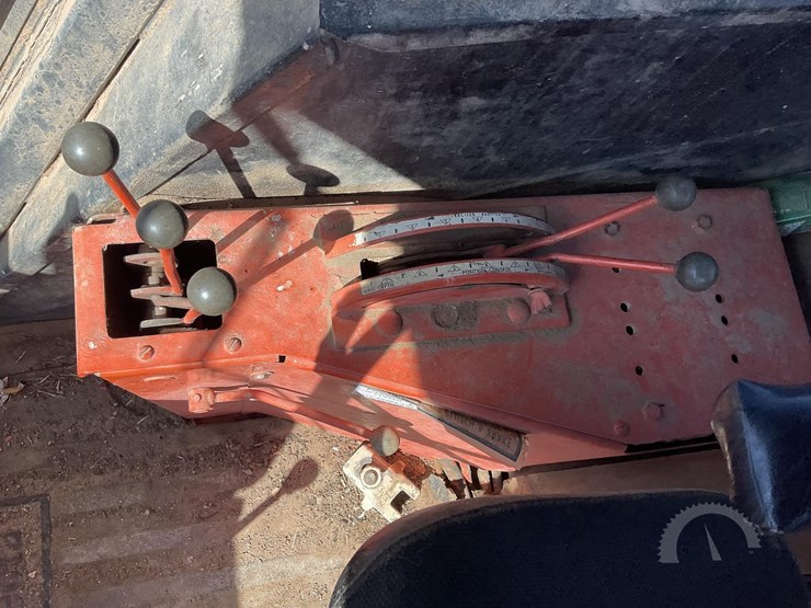 allis-chalmers-210-image-24