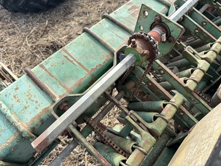 john-deere-7340-image-25