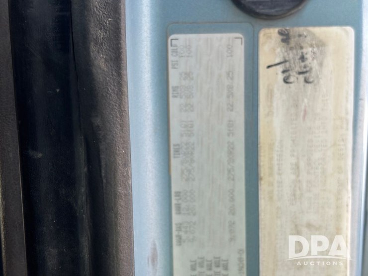 2000-caterpillar-10-image-81