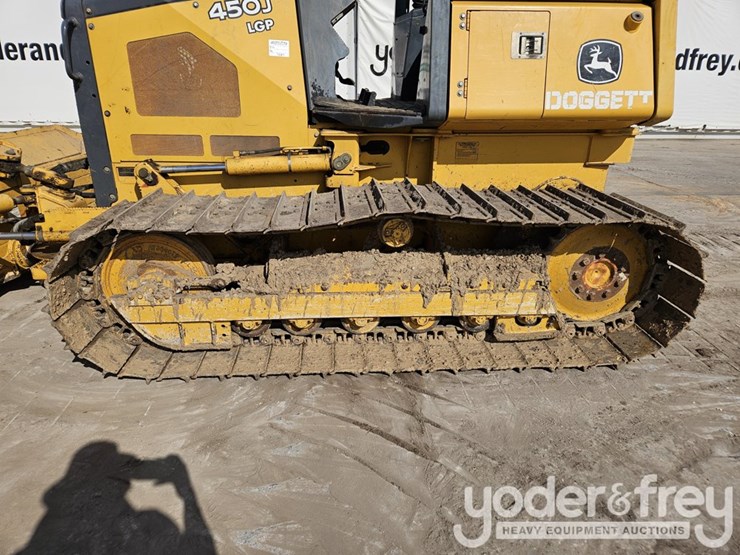 2015-deere-450j-image-19