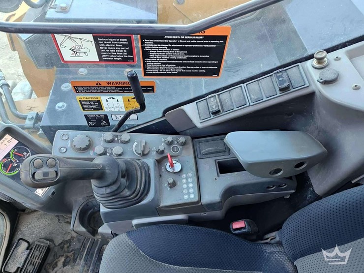 2019-deere-85g-image-38