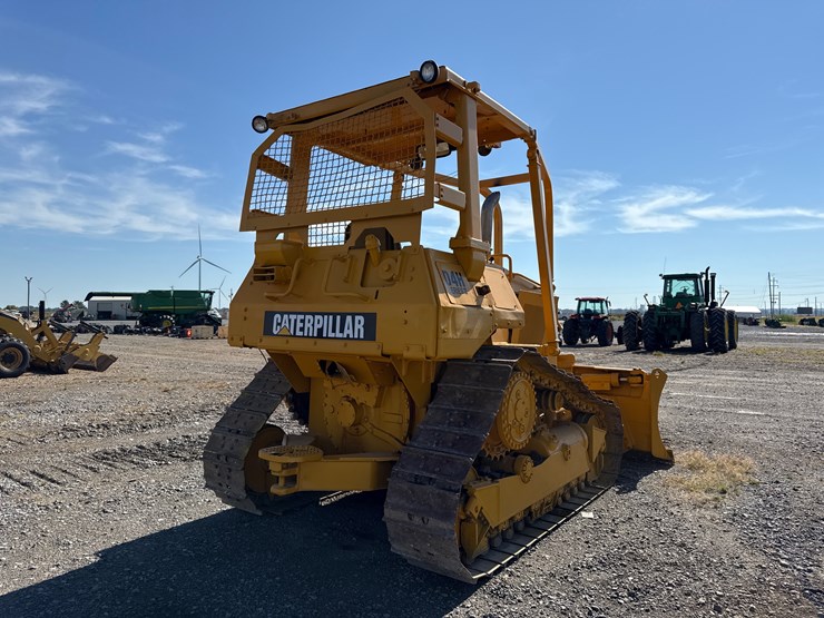 caterpillar-d4h-image-4
