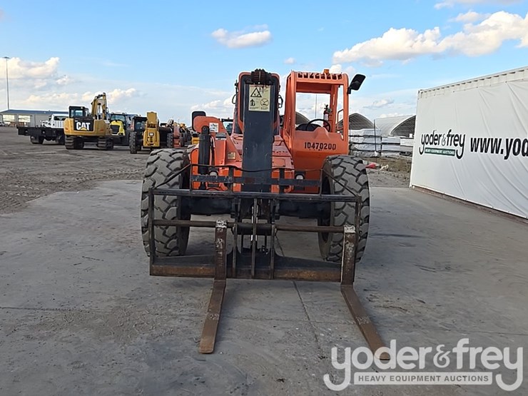 2016-sky-trak-8042-image-8