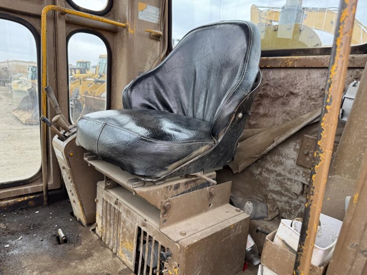 1974-caterpillar-140g-image-39