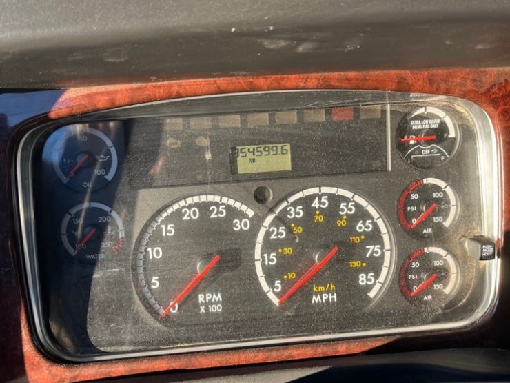 2013-freightliner-fuel-delivery-truck-(dr12679-unit-1255)-image-7