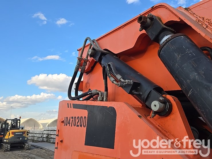 2016-sky-trak-8042-image-57