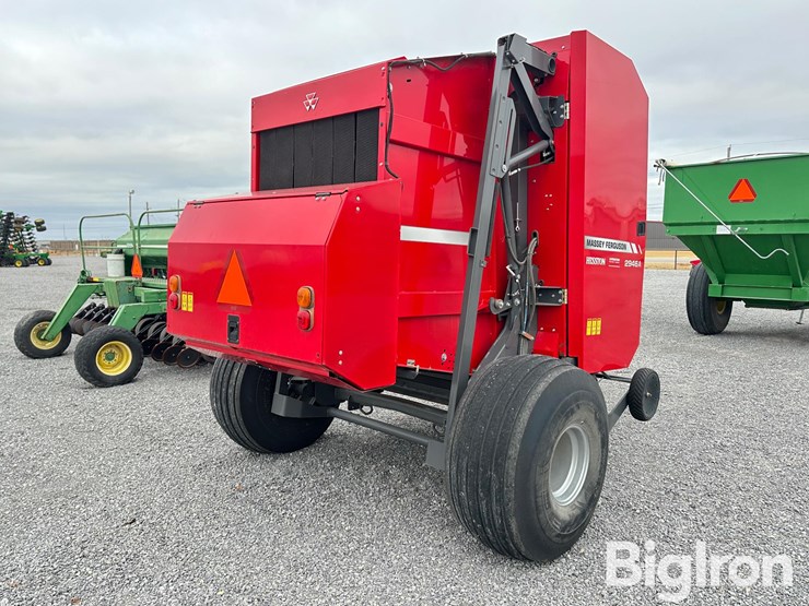 2015-massey-ferguson-2946a-image-5