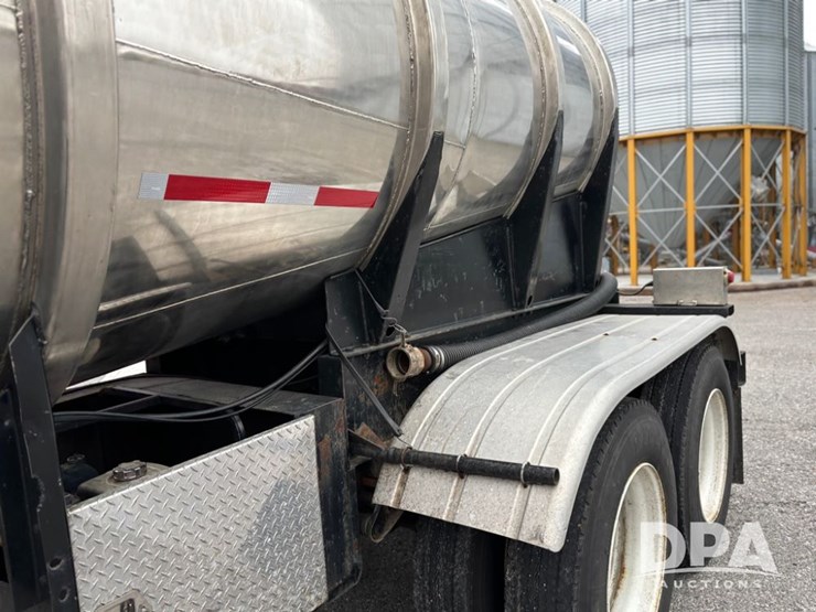 1982-trailmobile-trailer-image-36