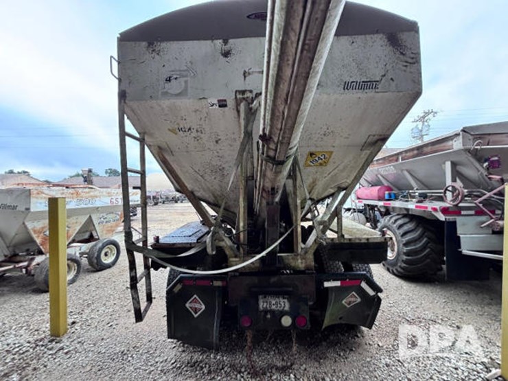 2003-volvo-10-image-13