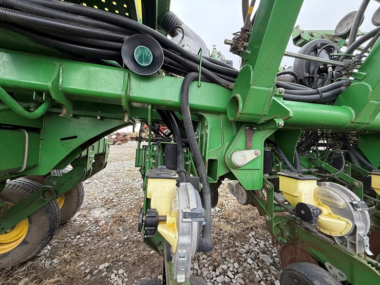 john-deere-1790-image-77