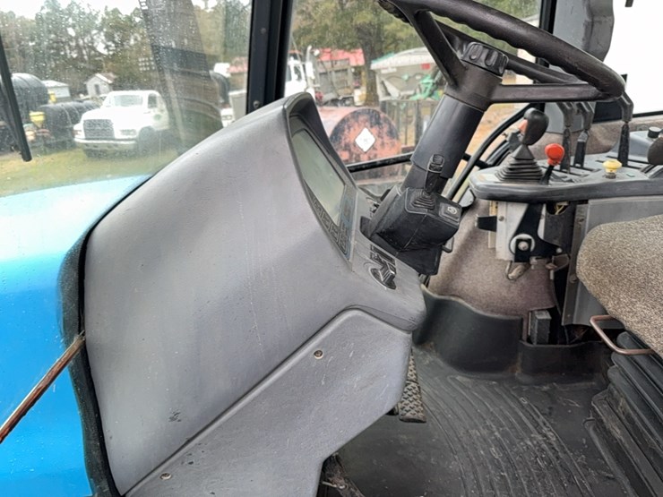 new-holland-8770-image-115