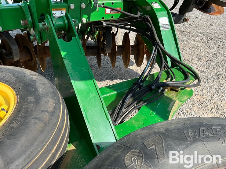 2015-john-deere-2620-image-13