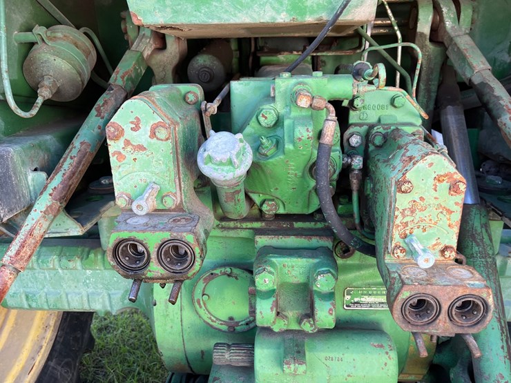 john-deere-4240-image-14
