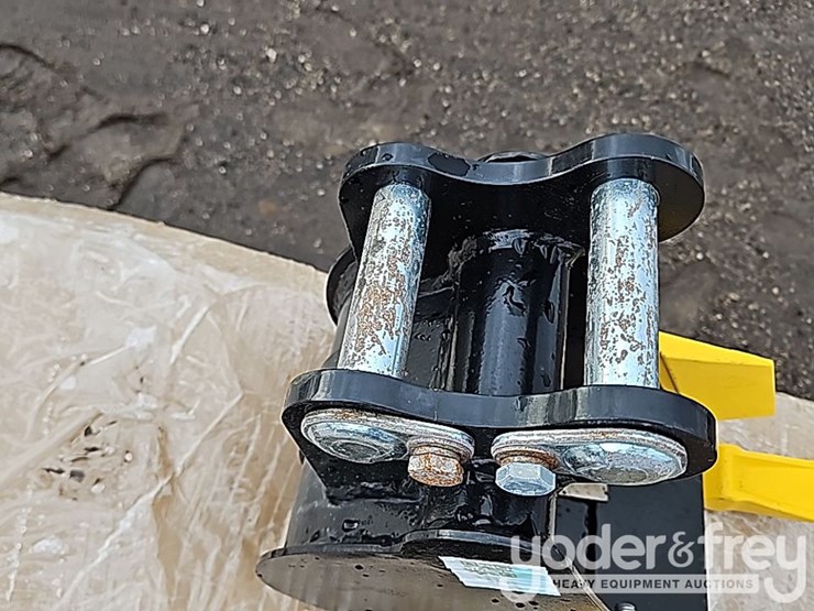 unused-ir-8"-toothed-bucket-to-suit-mini-excavator-image-9