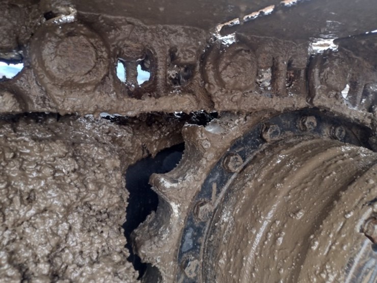 hitachi-zx135us-6-image-26