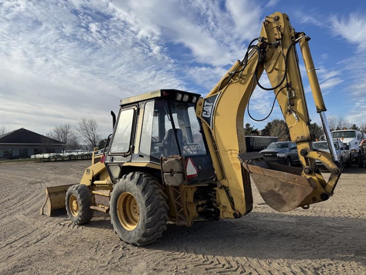 caterpillar-416b-image-3