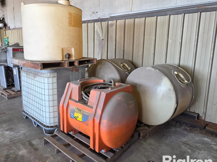 saddle-tanks-&-poly-tanks-image-1