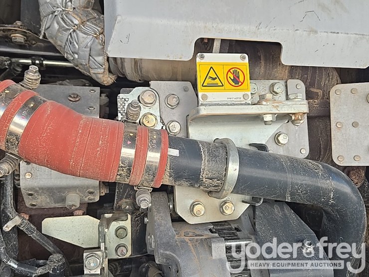 2018-komatsu-wa200-8-image-93