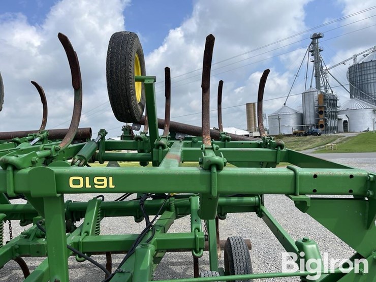 john-deere-1610-image-19