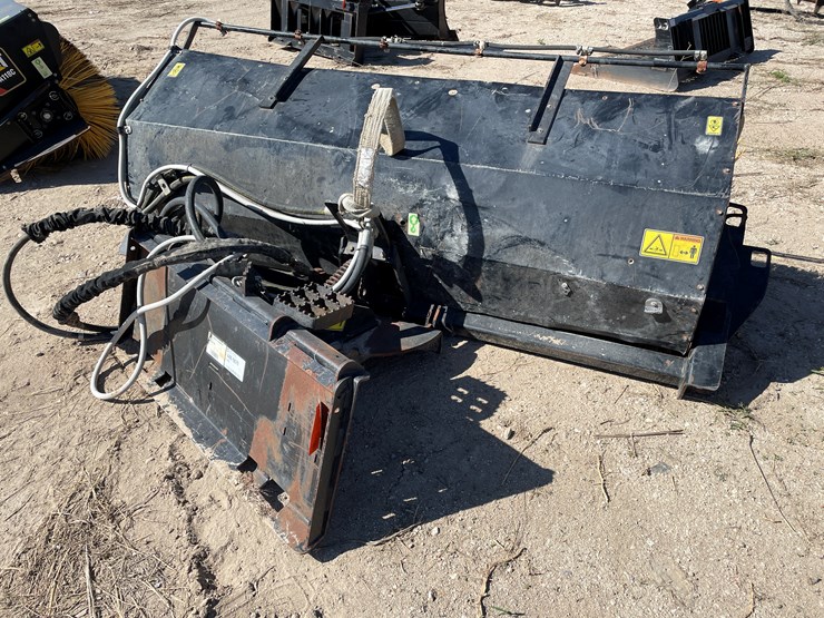 #6329-•-cat-84"-broom-sweeper-image-2