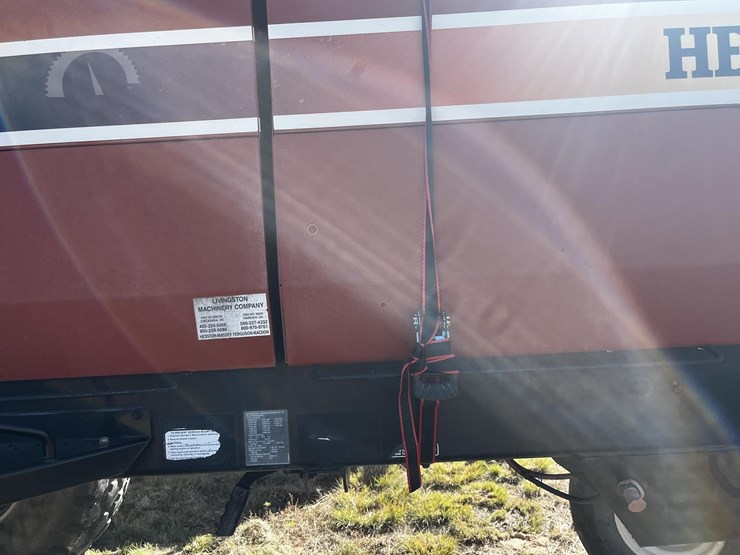 2005-hesston-9260-image-21