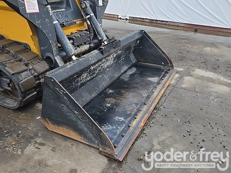 2020-deere-333g-image-10