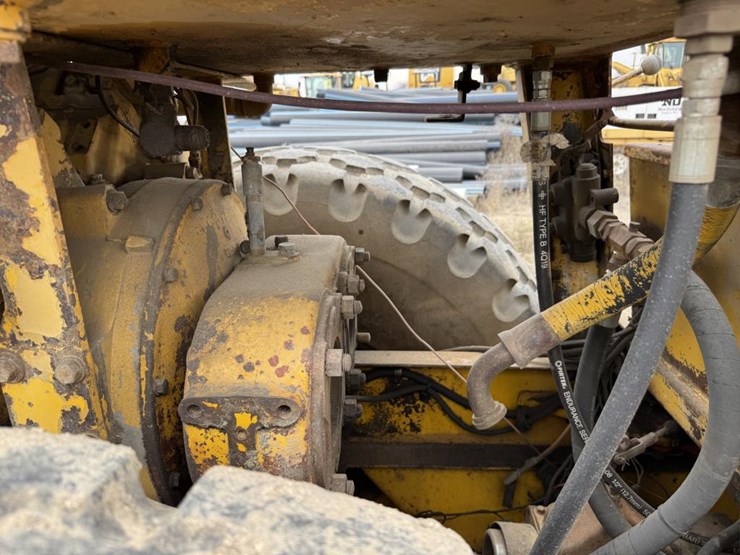 caterpillar-3208-image-30