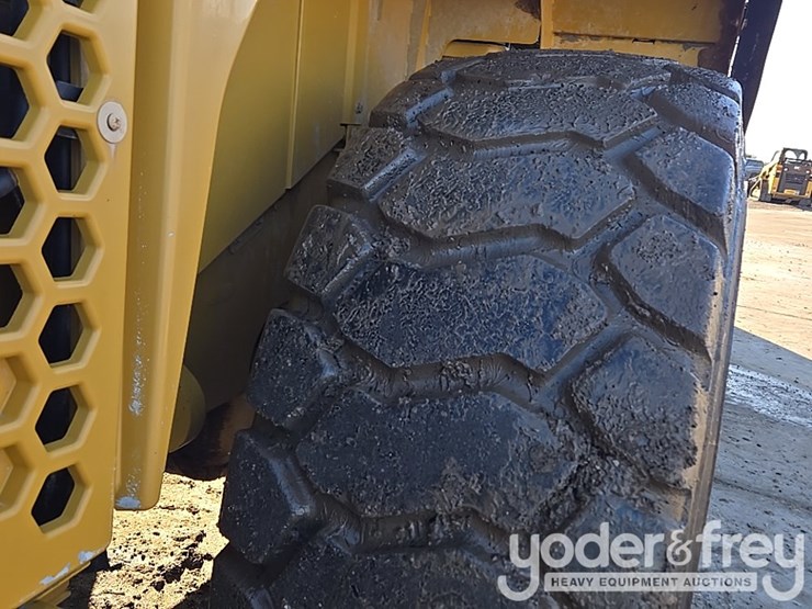 2016-caterpillar-950m-image-23