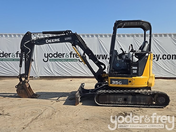 2019-deere-35g-image-2