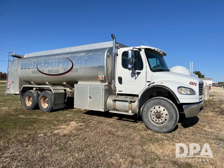 2007-freightliner-petroleum-truck-(jn3391,-unit-2373)-image-4